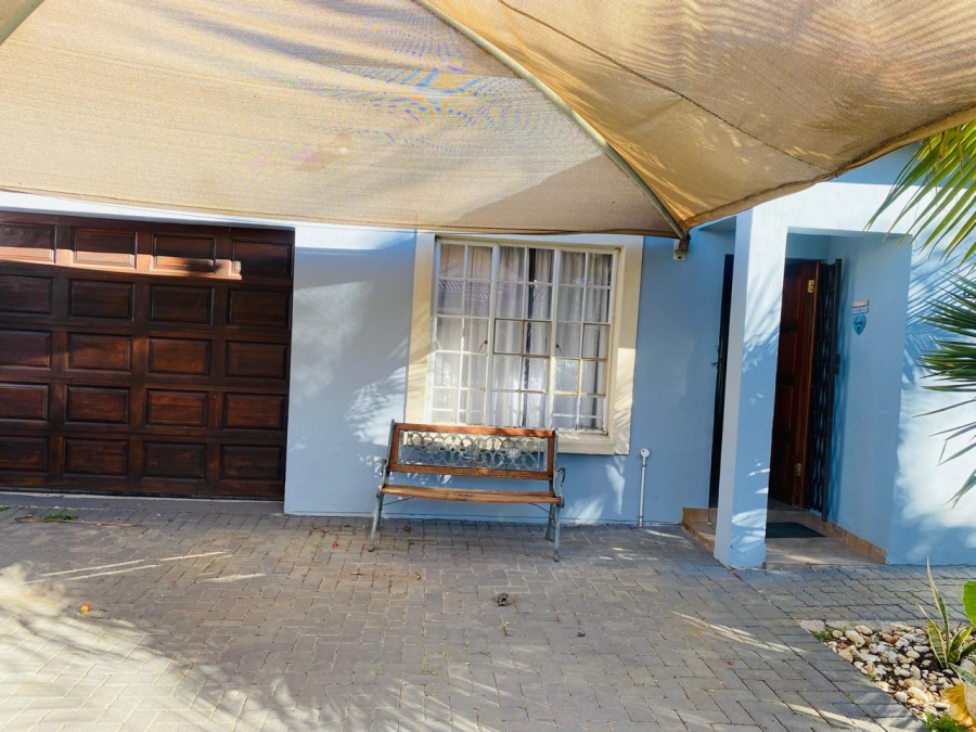 3 Bedroom Property for Sale in Waterkloof East North West